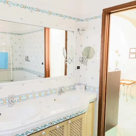La Canostra Capri - Luxury Ad