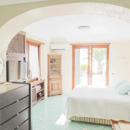 La Canostra Capri - Luxury Ad 4*